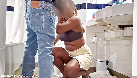 Blonde lady has sex with a plumber in the bathroom