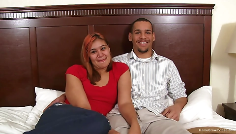 Ebony hottie gets her pussy stuffed and swallows a load