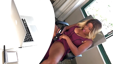 When The Boss Is Away Its Time To Play With Nina Rivera