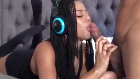 Black woman gets a deepthroat and a facial from a brunette