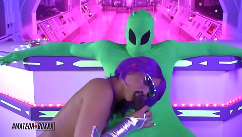 Amateurs ebony with a huge ass gets her ass slapped