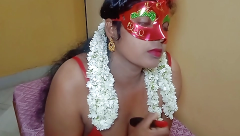 Big booty brunette is making her pussy wet on the webcam